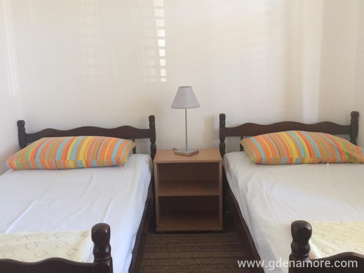 Apartman Cvjetkovic, privatni smeštaj u mestu Baošići, Crna Gora